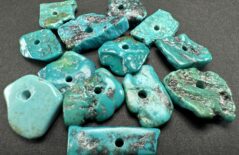 天然ターコイズビーズ ※マトリックス多め・平ら・小・緑 ターコイズ